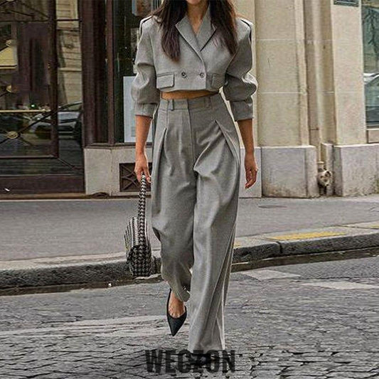 Two-piece set of women's blazer and baggy pants