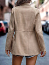 Schmaler, eleganter Jacquard-Mantel aus dicker Wolle fürs Büro